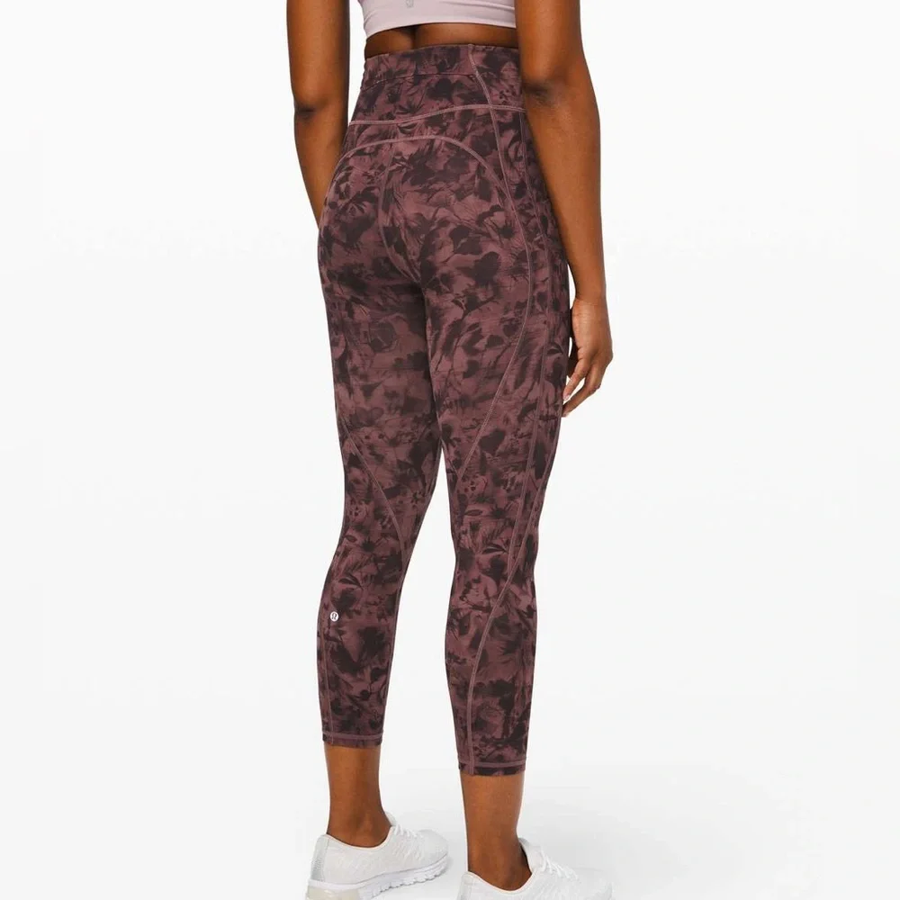 Lululemon Time To Sweat Crop 23